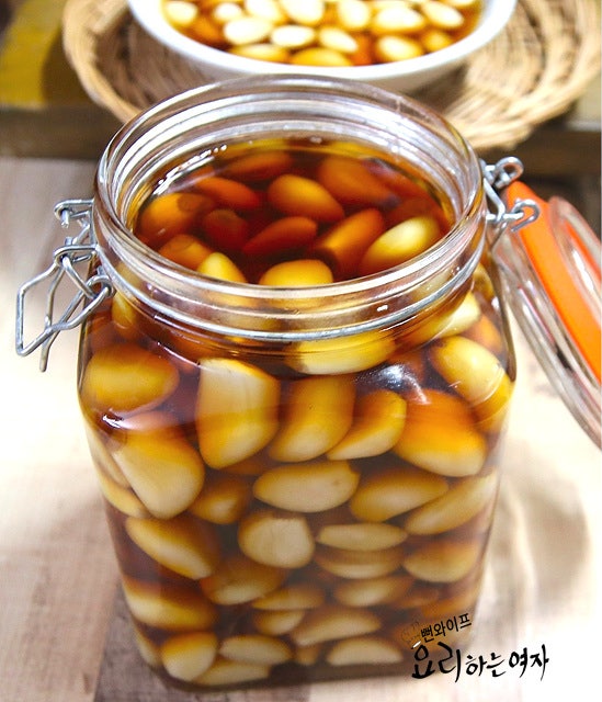 식초에 삭히지 않고 손쉽게 마늘장아찌 담그는 법 햇마늘 요리