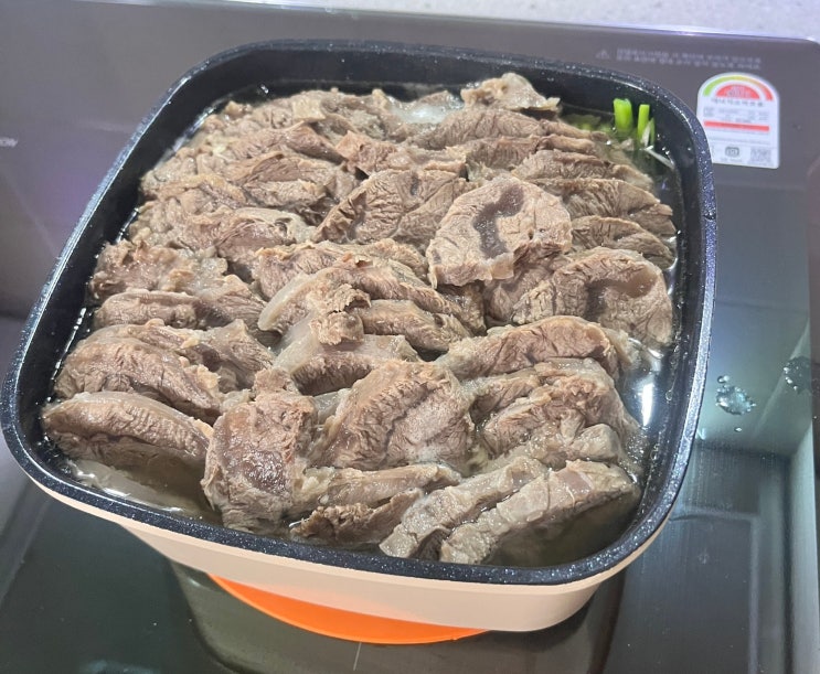  아롱사태 수육전골: 압력솥으로 빠르고 부드럽게!