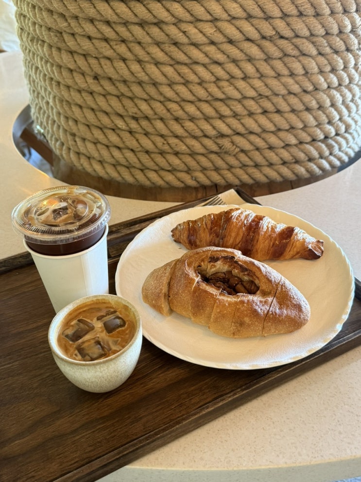  고양 대형카페 로더우드 신상 베이커리 맛집!