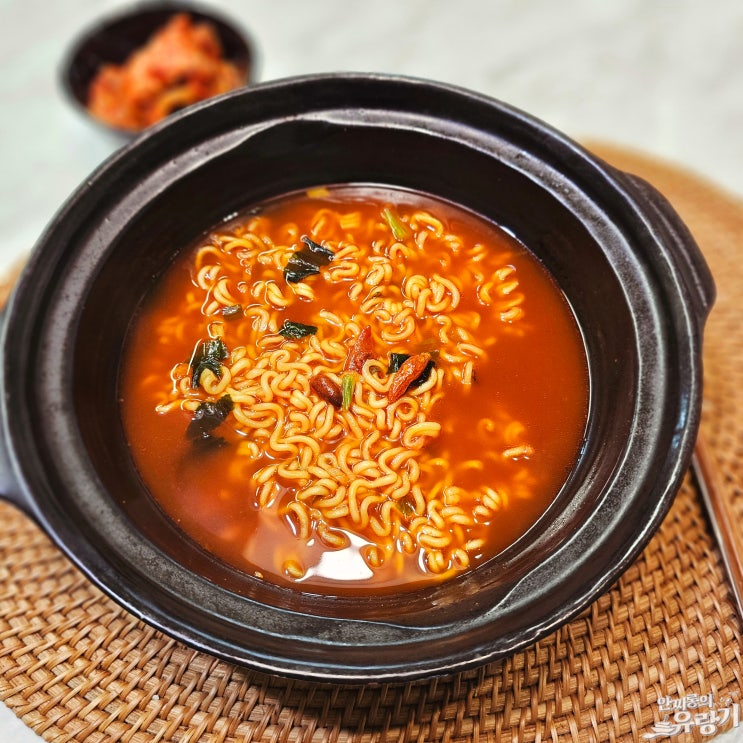  매운 음식의 정석 더미식 장인라면 맵싸한맛 리뷰