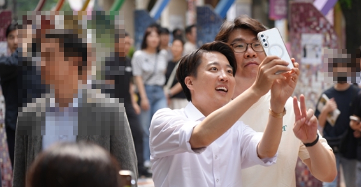  '이준석 젓가락 발언' 심의 대상 아니라더니…선거방송심의위, 이제야 안건 상정