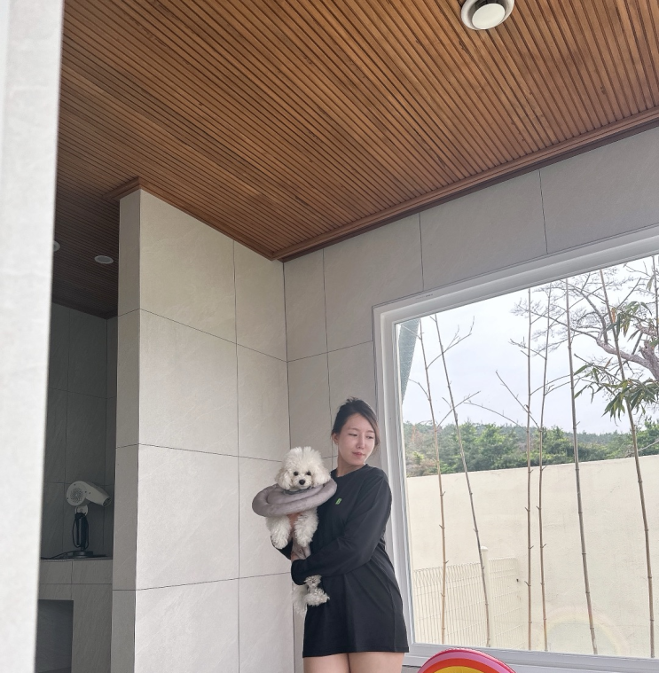  블랙몬스터핏 스테레오 래쉬가드 착용 후기, 체형커버까지 완벽하네요!