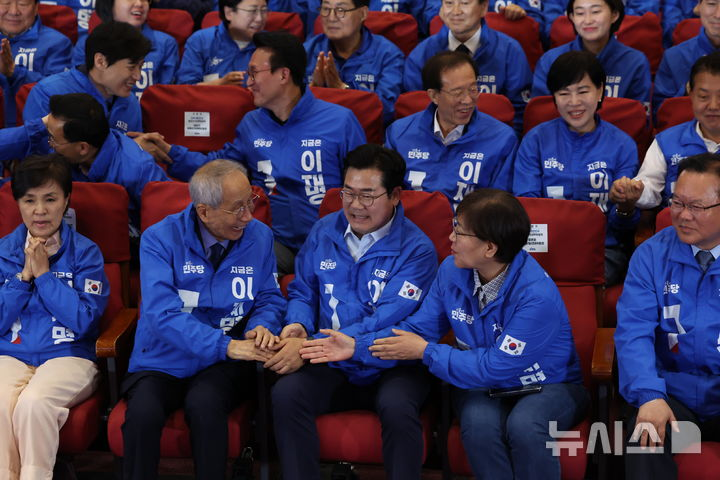 [속보] 경기지사 선거 <b>출구조사</b> 결과 발표! <b>이재명</b> 후보 압승?... 