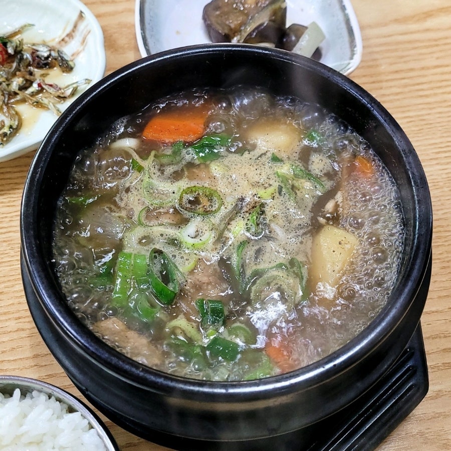 제라진뚝배기갈비찜 도두점 사진 3