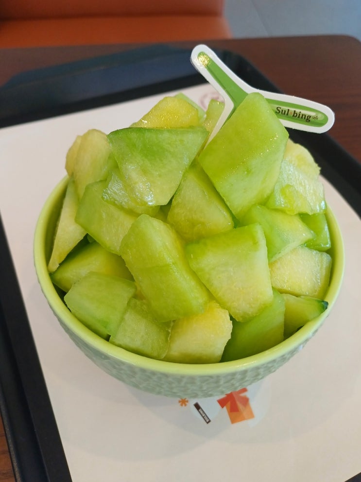  [종로/경복궁역] 설빙 경복궁역점 - 요거치즈메론몽땅설빙 가격, 칼로리 정보