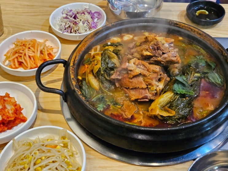 샤로수길 조프로감자탕, 우거지와 목뼈 푸짐한 서울대입구역맛집