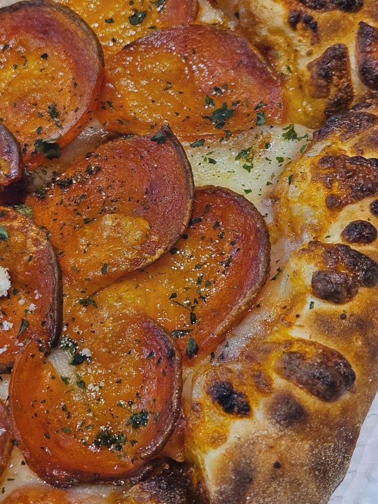  친구와의 특별한 저녁, 피자 페이스오프 석촌호수점의 수제 피자 맛보기