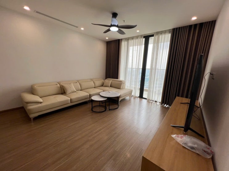  [아파트 추천] 하노이 스카이레이크 S3 4룸 풀옵션 호수전망 좋은 아파트 임대 알려드립니다 ( VINHOMES SKYLAKE )