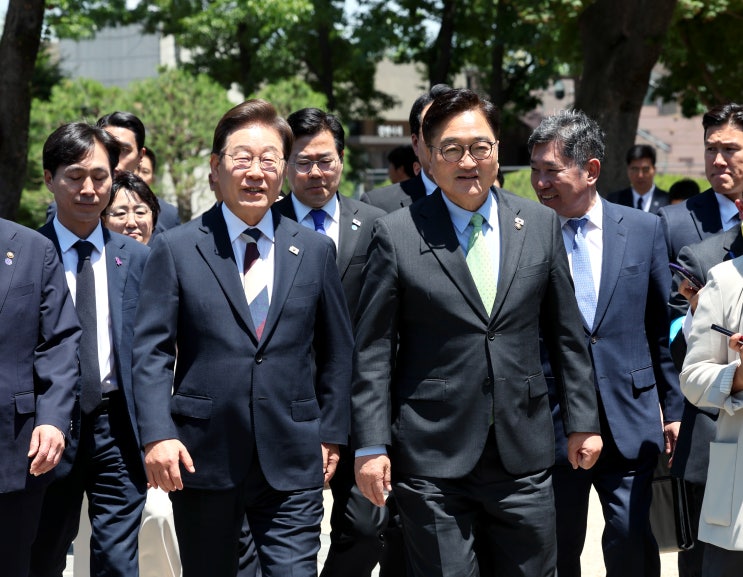 [<b>이재명 대통령</b> 취임 기념 <b>오찬</b>] 우원식 국회의장, 여야 7당... 