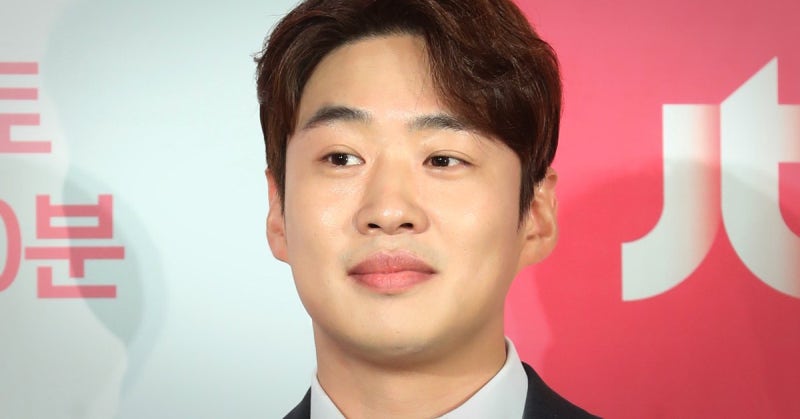 배우 안재홍, 친근함으로 빛나는 배우 - 코믹부터 멜로까지