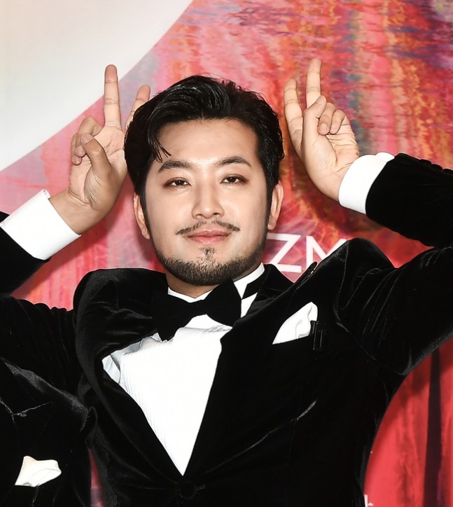  “282만 구독자 반발에 유료화 취소…침착맨, '원본 박물관' 유료화 논란의 전말은?”