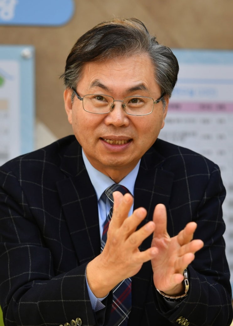<b>이한주 국정기획위원장</b>