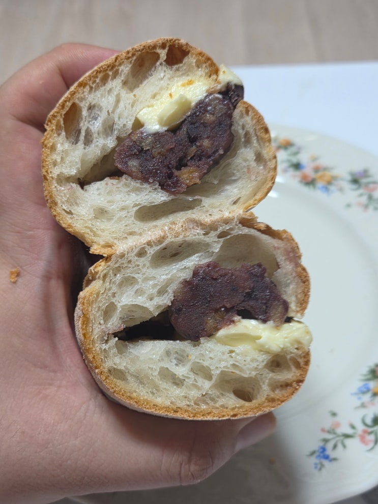  교대 빵집 인더 페이스트리 겉바속촉 페이스트리 맛집