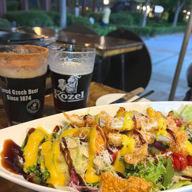부산 해운대 맥주 오션뷰 햄튼 코젤 치킨샐러드