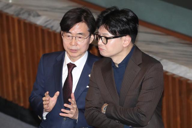 <국내 정치/경제> <b>조경태</b>, "내란·김건희·채상병 <b>특검</b>법 통과... 