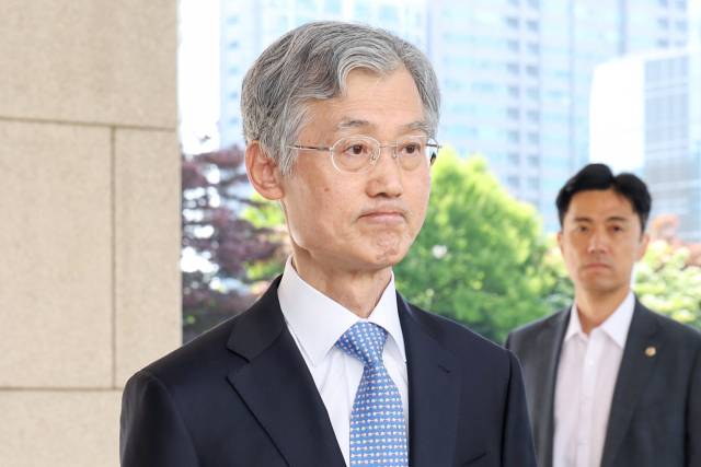 <b>조희대</b>, <b>대법관 증원법</b>에... 계속<b>협의</b>"? 너희와 <b>협의</b>할... 