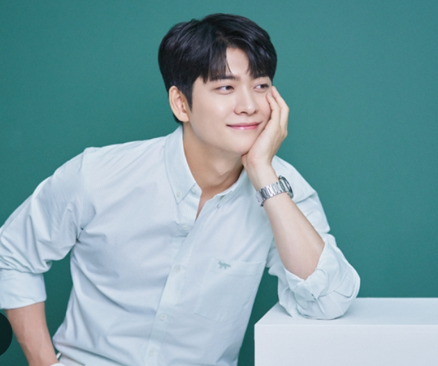 강태오 군대 전역 제대 차기작 감자연구소 나이 본명 고향 학력 대학 소속사 데뷔 MBTI 인스타....