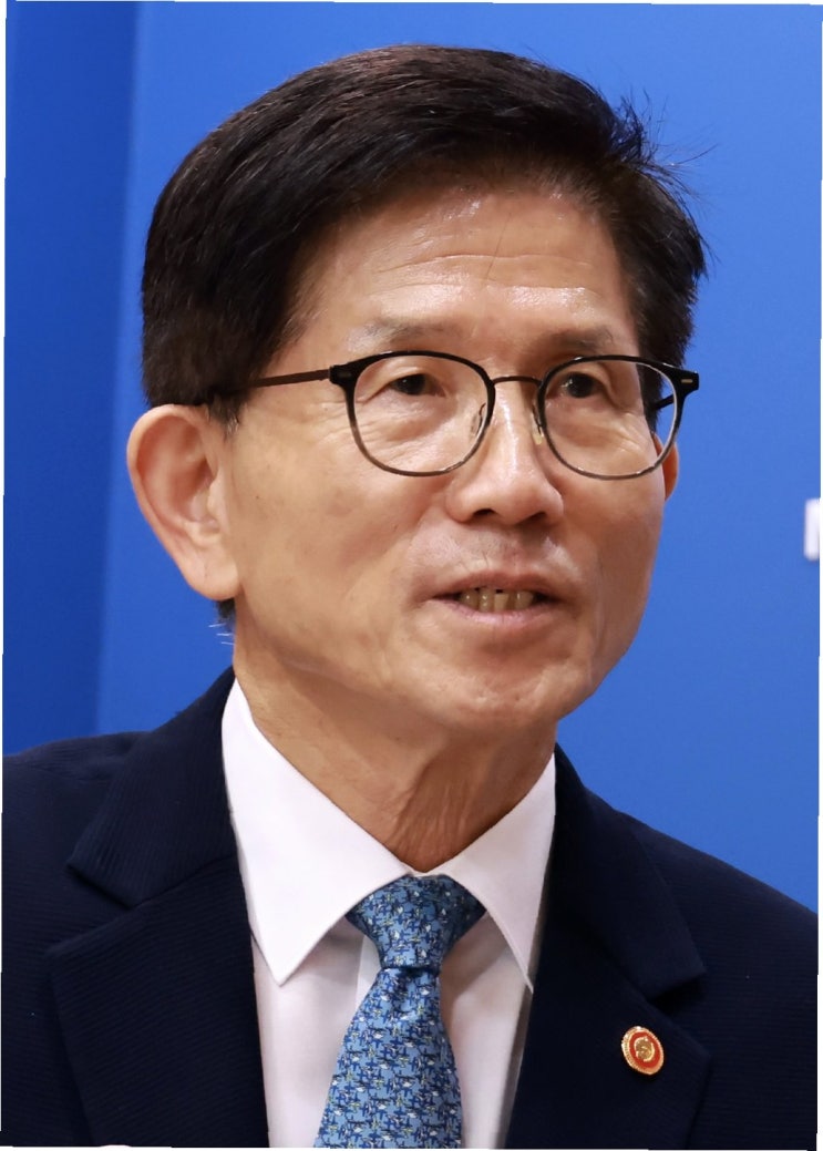 <b>김문수</b>, 패배 후 턱걸이로 <b>당권 도전</b> 의지 드러내다!