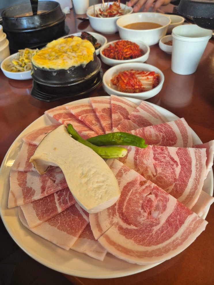 [대전 고기 맛집] 회식하기 좋은 대전 신상맛집, 월평동 행운삼겹살