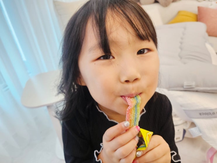  회수 조치 당한 츄파춥스 젤리 사워벨트 1미터 젤리 리뉴얼 후 유아 어린이 간식 괜찮을까?