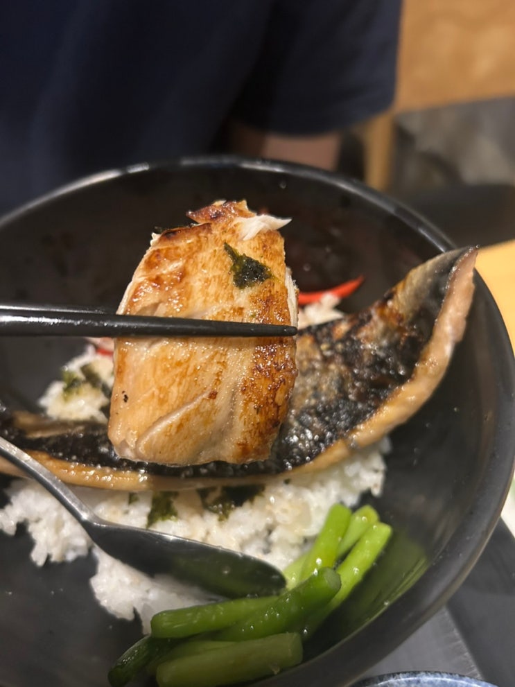  [신사 덮밥] 신사랑 - 불 맛으로 사로잡는 고등어 덮밥 맛집 후기