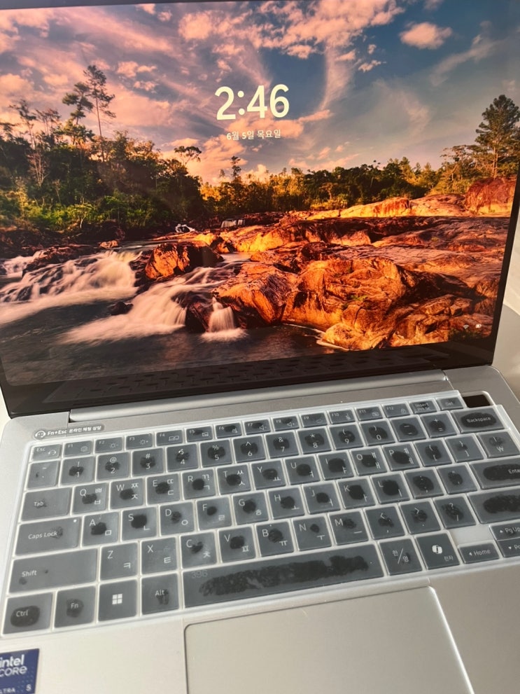  삼성 갤럭시 북5 프로 NT940XHA-KX72G 14인치: 정말 가벼운 노트북, 내돈내산 리뷰