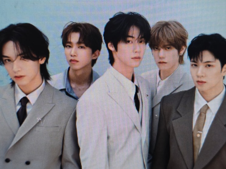 엔플라잉 <b>앨범</b> 내고 부산... 페스트' BTS 세븐틴 <b>콘서트 실황</b>