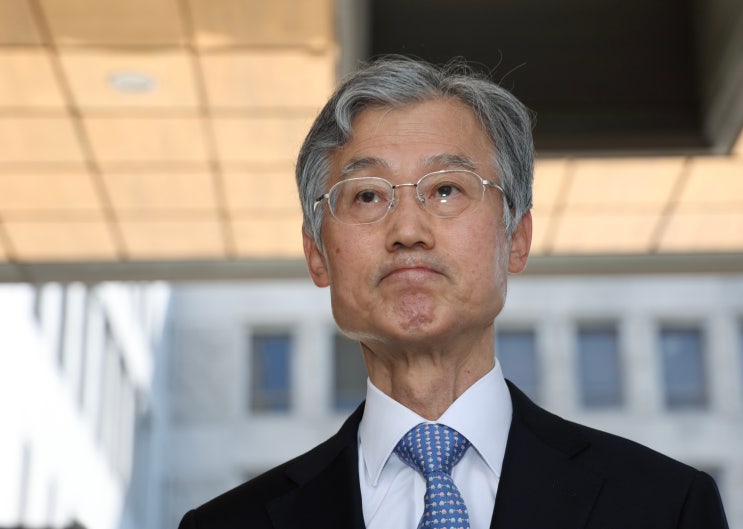 <b>조희대</b>, <b>대법관 증원</b>법에 “국가 백년대계…<b>공론장</b> 마련 희망”