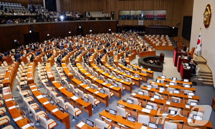이탈 / <b>통상</b>당국, 대통령에 한미 관세 <b>협의</b> 동향 보고 / 방첩사... 