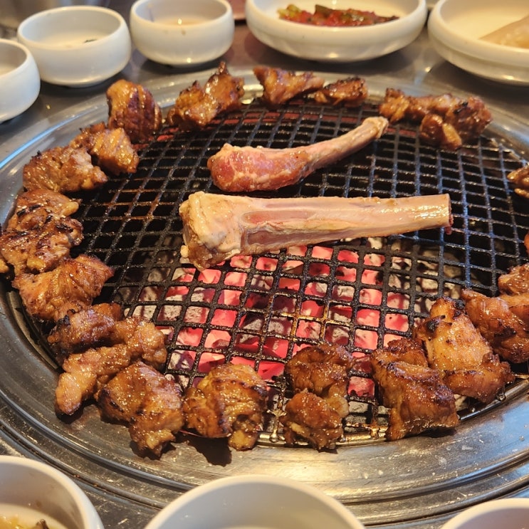  오목교역 맛집 청기와타운 깔끔하고 현대41타워 주차 편해