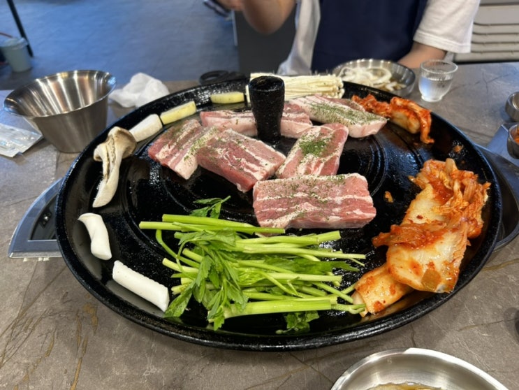  수원역 고기집 솥뚜껑 삼겹살이 맛있는 ‘장가네 솥뚜껑’