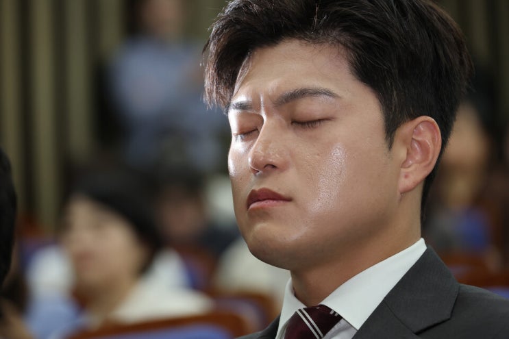 <b>국민의힘 비대위</b> 연쇄 사퇴 폭탄, 김용태만 홀로 남다