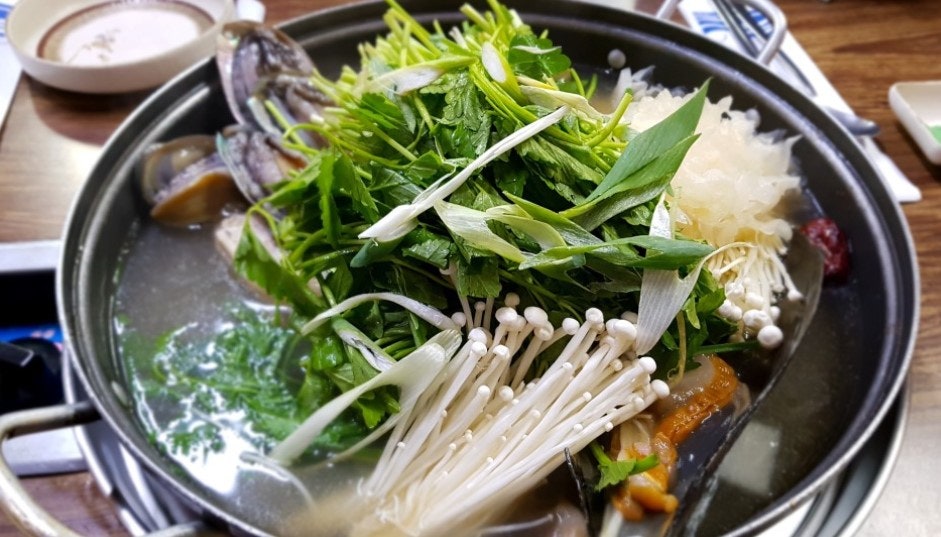 금강버섯집 사진 1