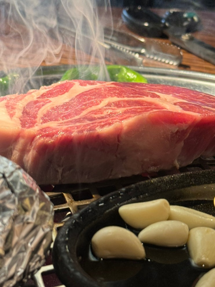  망리단길 망원역맛집 목살이 맛있는 구워주는 고기집 동래정 혼밥 후기