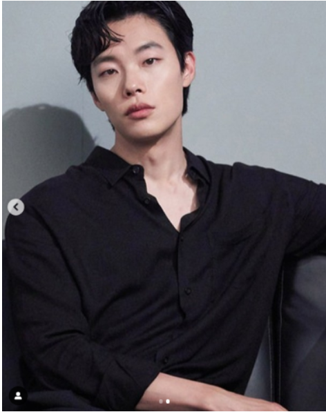'FA 대어' <b>류준열</b>, 송혜교와 가족 된다..씨제스 떠나 <b>UAA</b>行