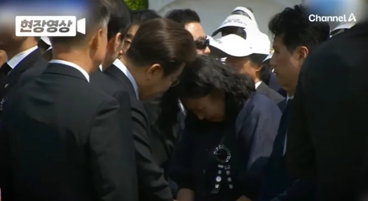 <b>이재명</b> 대통령, 해상초계기 사고 유족 <b>현충일 추념식</b> 특별 초청