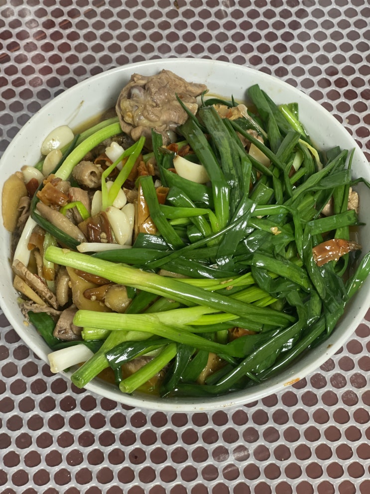 매운맛 폭발 중국 천저우 닭 요리와~ 중국식 볶음요리