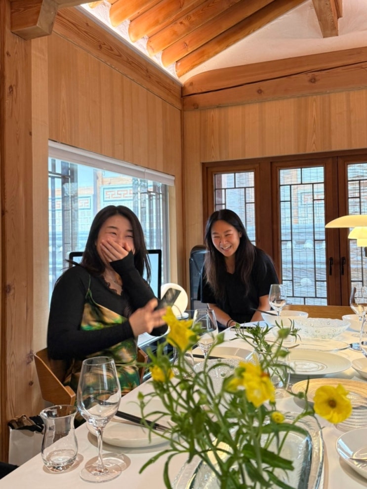  플로살롱 제26회 모임에 초대합니다  취향이 머무는 공간에서 손끝의 계절을 빚다