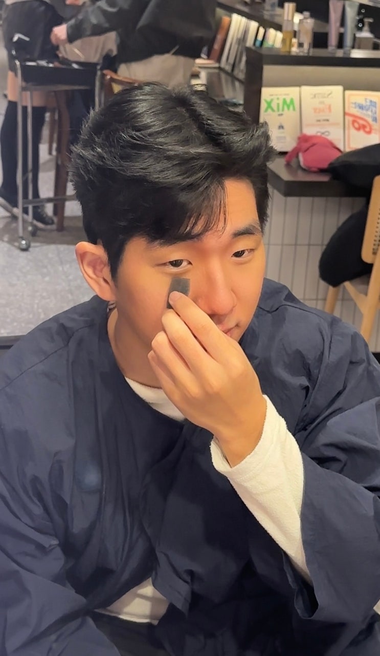  머리가 떠서 고민이라면 동탄역 미용실의 투블럭 다운펌