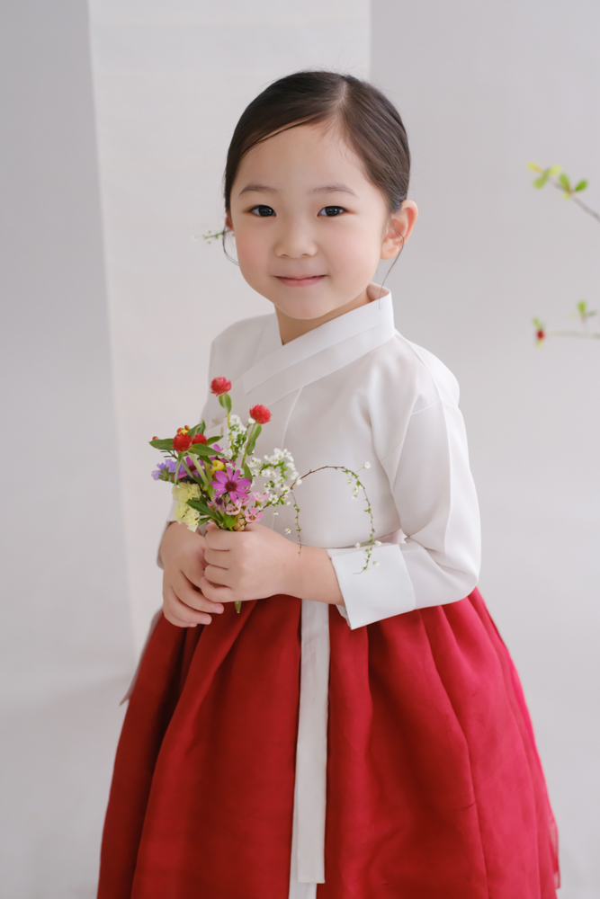 초등학생 한복 대여부터 촬영까지 모두 준비해 드리는 주니어 한복 컨셉 스튜디오