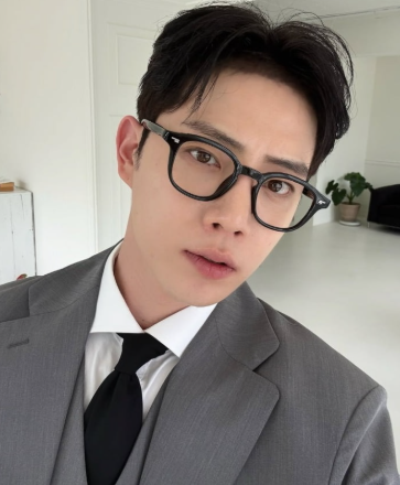 다슈 모델 <b>김종석</b> 갑작스러운 사망 소식과 <b>루머</b>