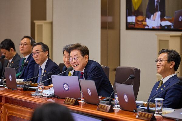 李대통령, 취임 2일차 현안 집중 점검...'해수부 부산 이전' 신속 지시