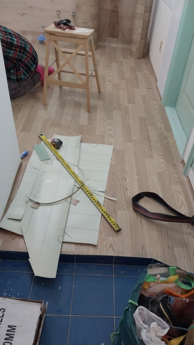 병방동 빌라 주방 리폼, 싱크대 설치부터 장판·전등 교체까지 바뀐 분위기단열까지 포함한 실제 인테리어 개선 사례