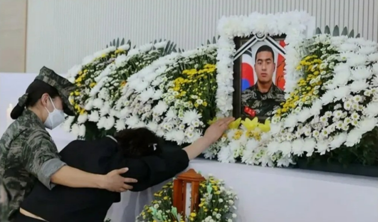 현충일과 채상병 <b>특검</b>법 통과. 우리나라는 언제쯤 정치가... 