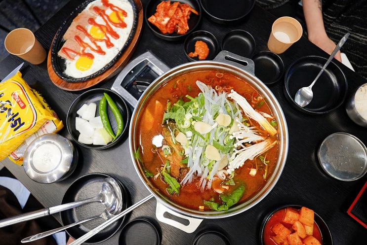  [잠실 맛집] 방이동 먹자골목 24시간 맛집 본가왕뼈감자탕