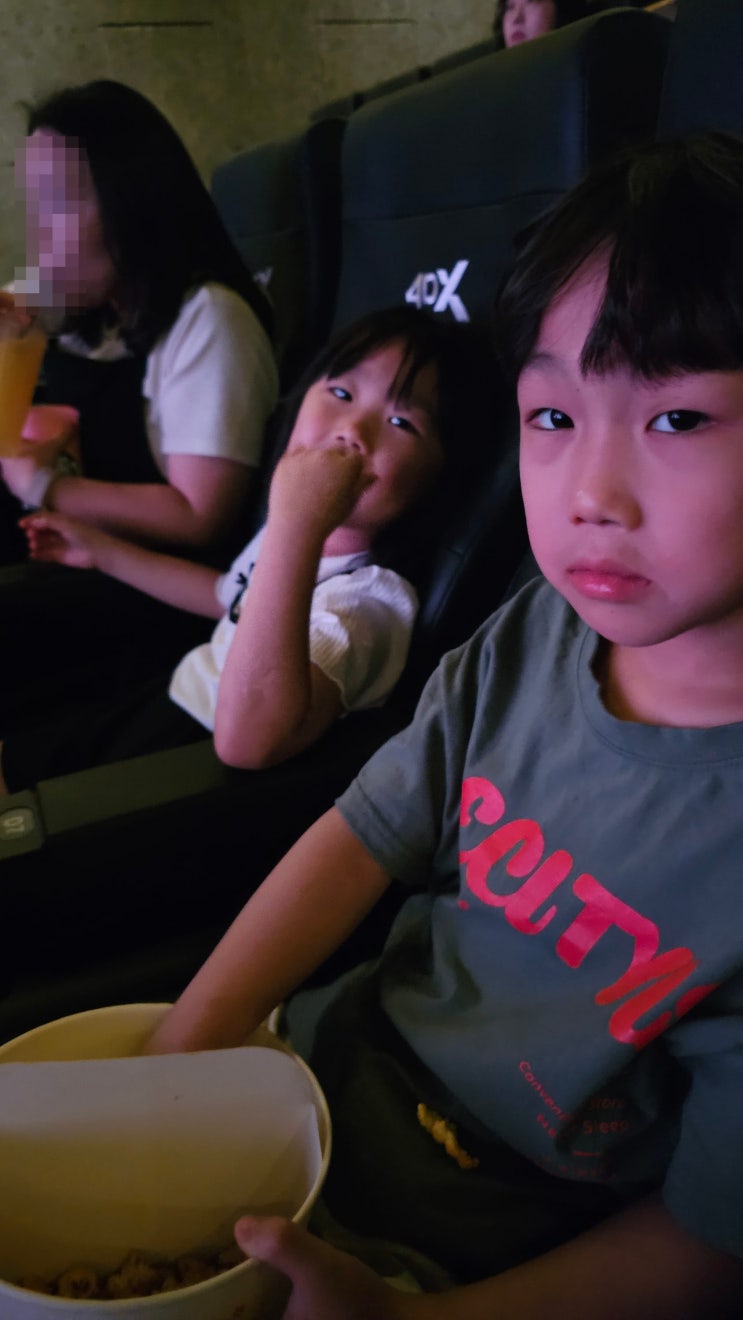  아이와 가볼만한곳 추천 드래곤길들이기 4DX 실사 영화 더빙 관람 후기 쿠키 영상 미쳤다