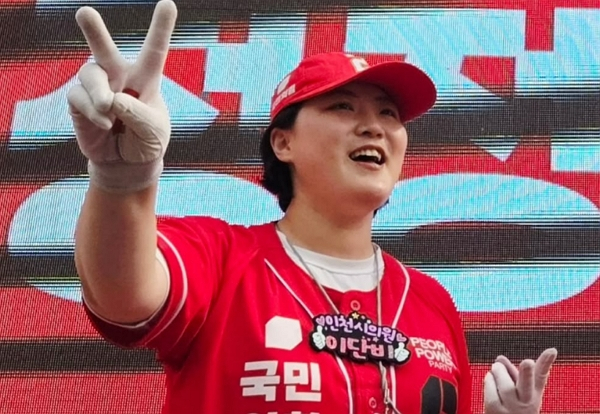 성균관대 출신 이단비 인천시의원 학벌 비하 논란 "난 변호사, 시의원인데 넌 학벌도 안 좋지?" 성균관대 출신 이단비 인천시의원 학벌 비하 논란 "난 변호사, 시의원인데 넌 학벌도 안 좋지?"