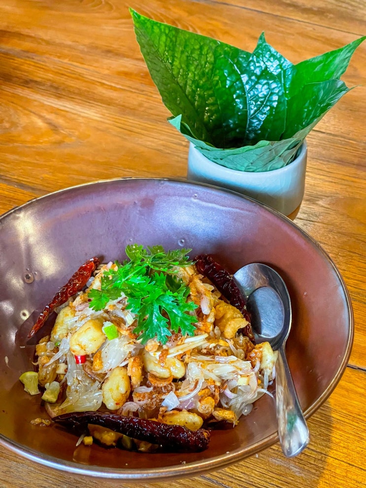  치앙마이 미슐랭 맛집 에까찬 Ekachan Ethnic Thai Cuisine
