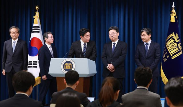  李, 정책실장 김용범·경제성장수석 하준경·사회수석 문진영 임명