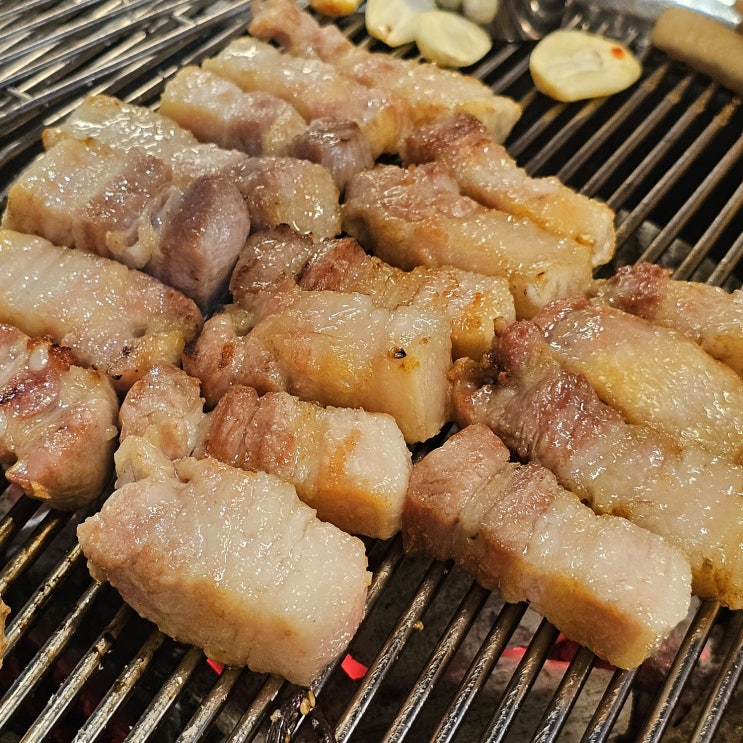  직접 구워주는 수영역고기집 '진송숯불'｜제주 백돼지 오겹살 맛집